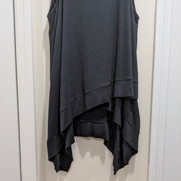 love, FIRE Overlapping Back with Sharkbite Hem Top - Picture 6 of 8